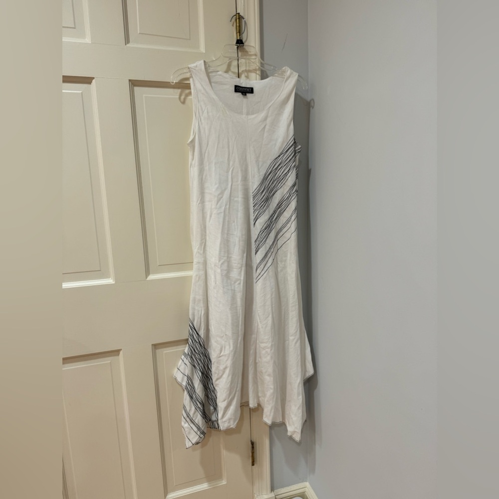 Context M/M sleeveless white linen rayon white lined dress with black print
